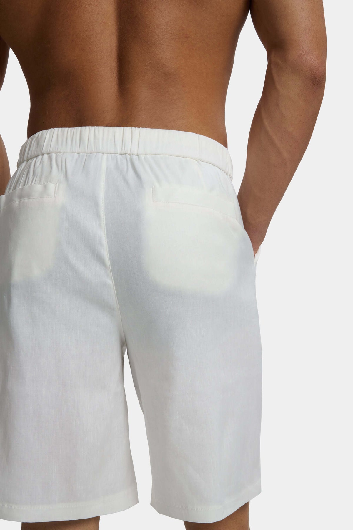 THE LINEN SHORTS (PANTALON DE LINO)