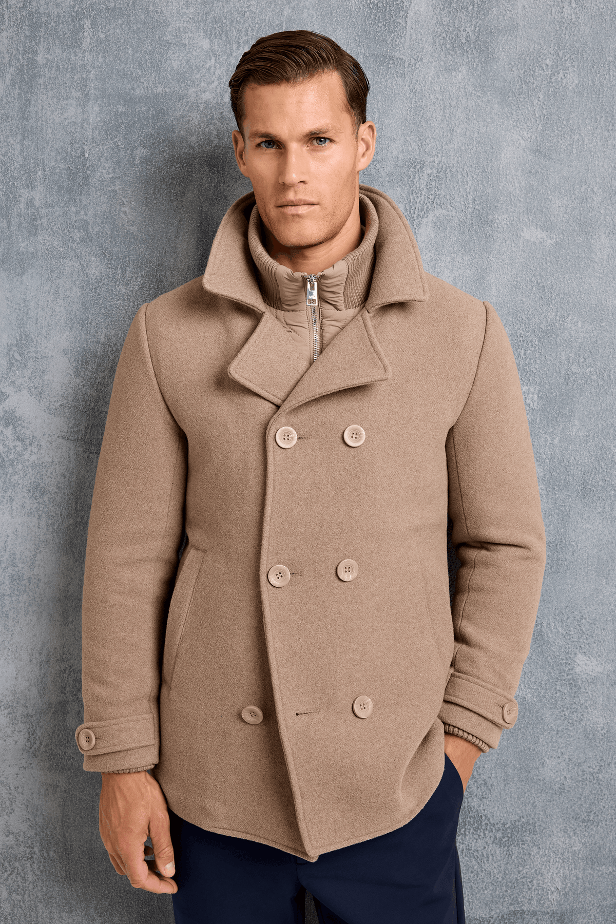 THE FERMO ABRIGO TIPO PEACOAT