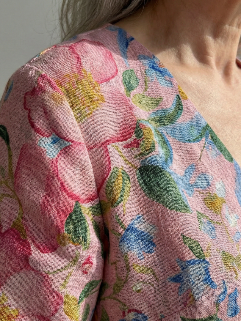 Julien | Vestido Midi Floral de Forma Ligera