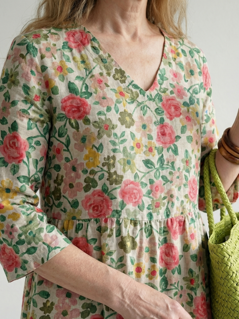 Colin | Vestido Midi Floral Disperso