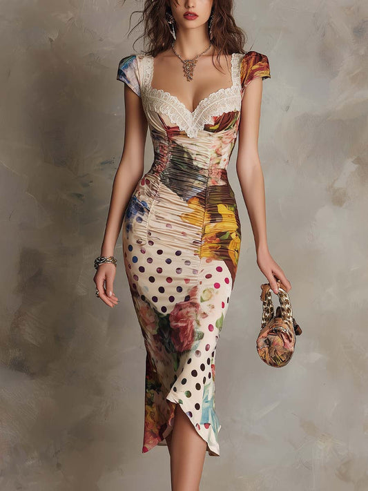 Vestido Midi Ceñido y Fruncido con Ribete de Encaje y Estampado Combinado