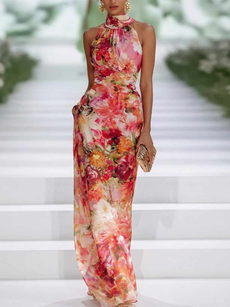 Vestido Maxi Rojo de Chifón Floral con Cuello Halter y Sin Mangas