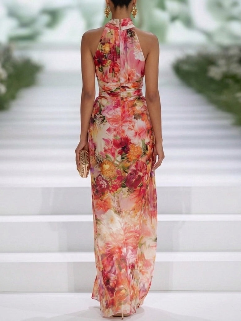 Vestido Maxi Rojo de Chifón Floral con Cuello Halter y Sin Mangas
